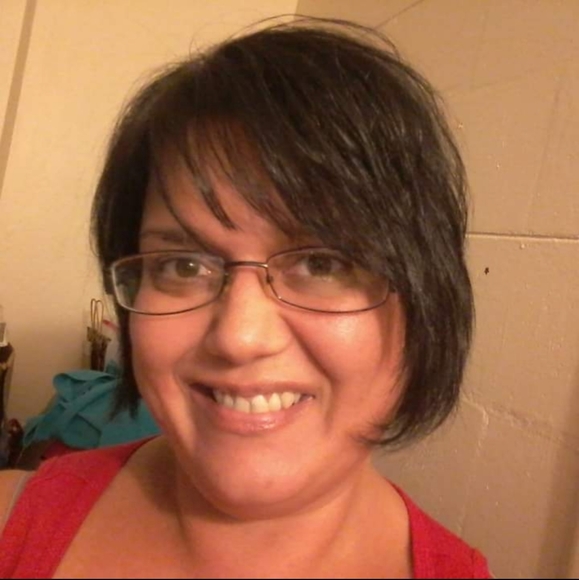 Meet your Posher, Rachel - Picture 3 of 3